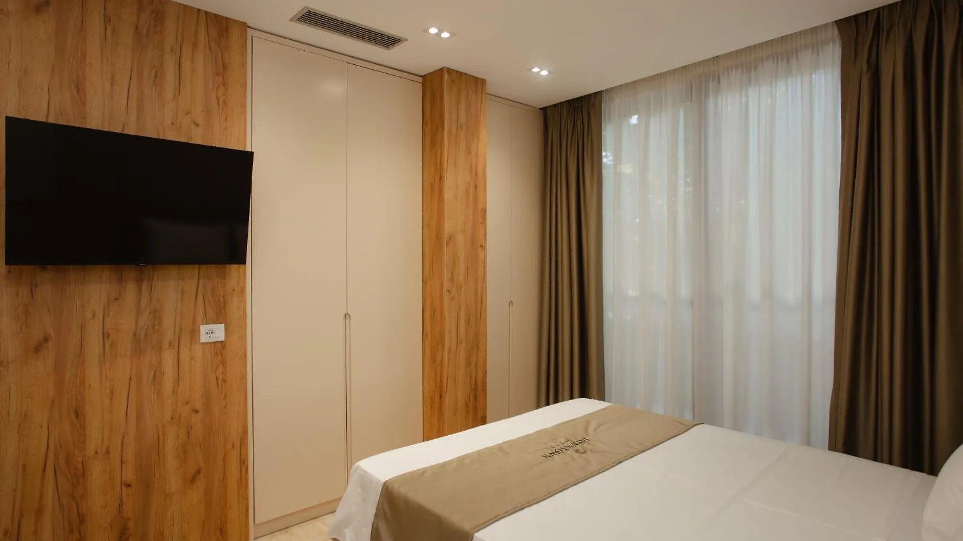 Downtown Hotel Szkodra Albania